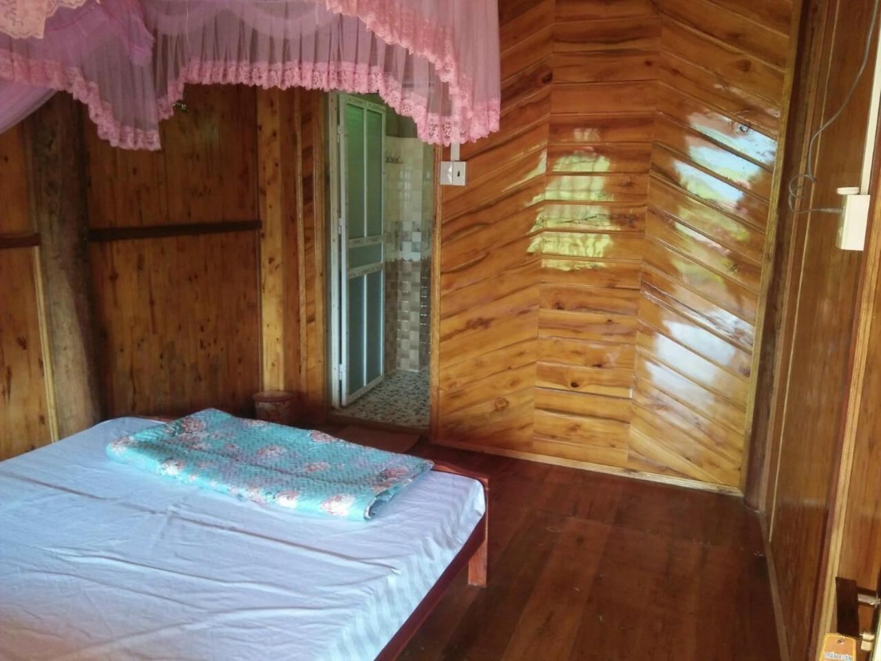 Tran Xuan Homestay Ba Be Village Bilik gambar
